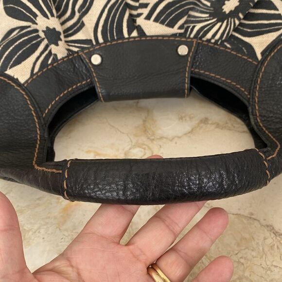FOSSIL Black / Cream Floral Print Linen Canvas & Leather Hobo Shoulder Bag - Picture 13 of 16